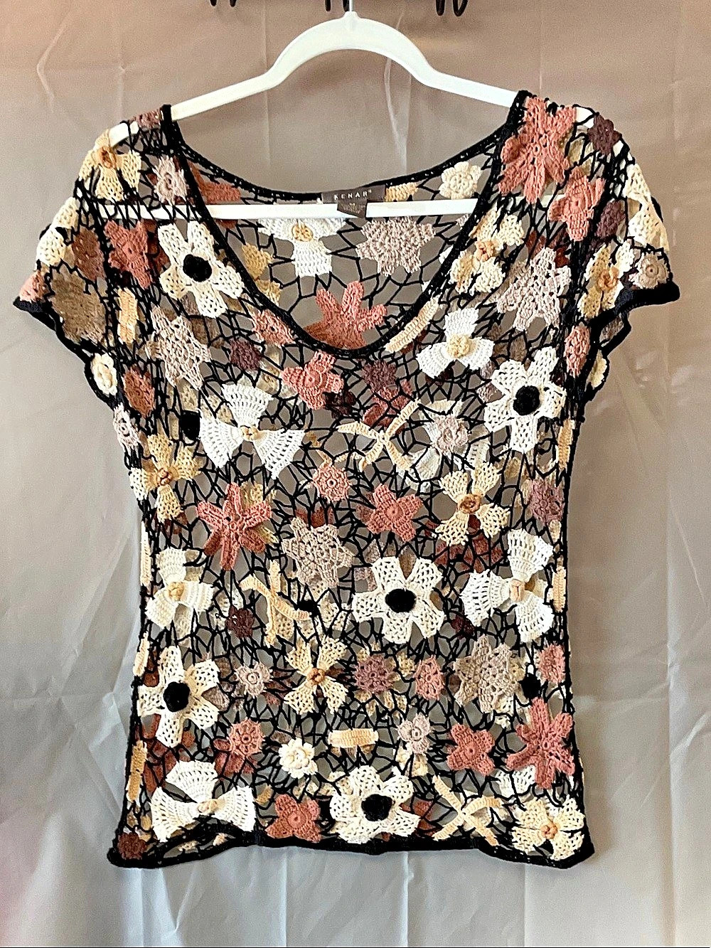 KENAR Floral Short Sleeve Top in Black & Pink Size Medium